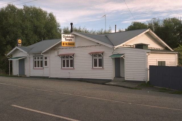 Gladstone Pub